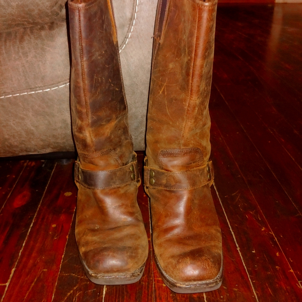 Women's Frye Boots Size 7.5